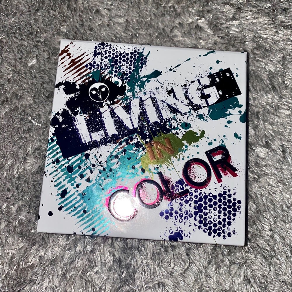 Hank & Henry Living In Color palette